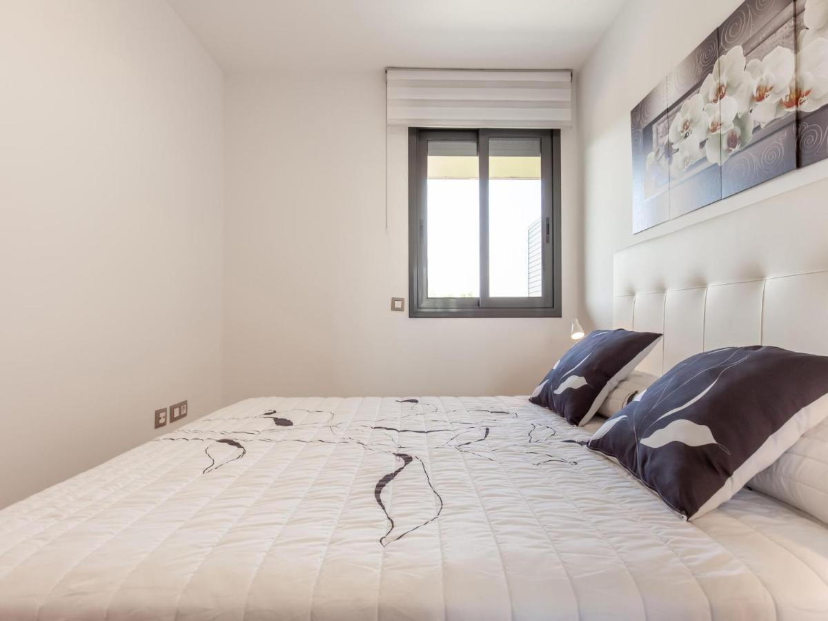 Belvilla By Oyo Modern Apartment In ปาลามอส ภายนอก รูปภาพ