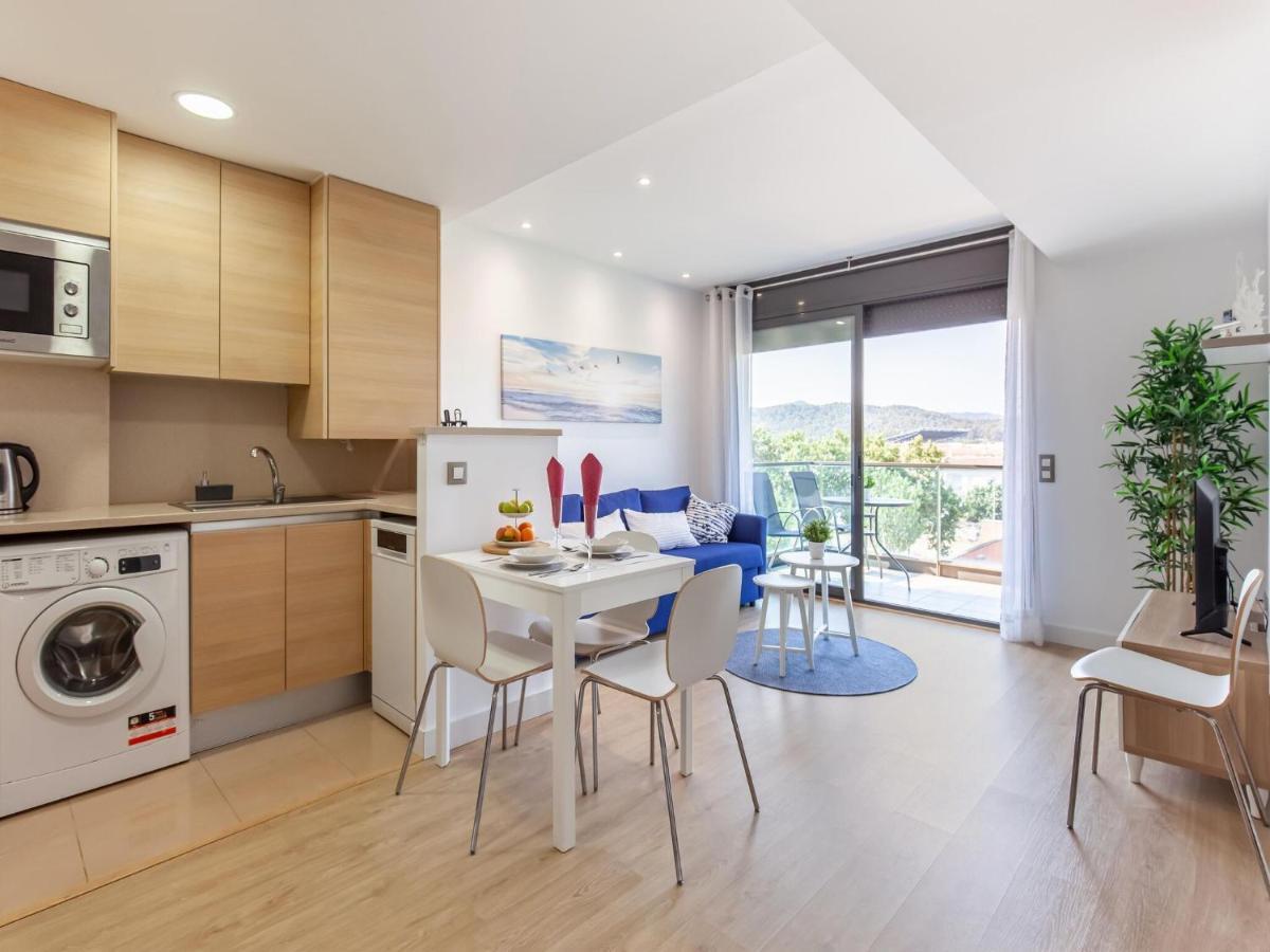 Belvilla By Oyo Modern Apartment In ปาลามอส ภายนอก รูปภาพ