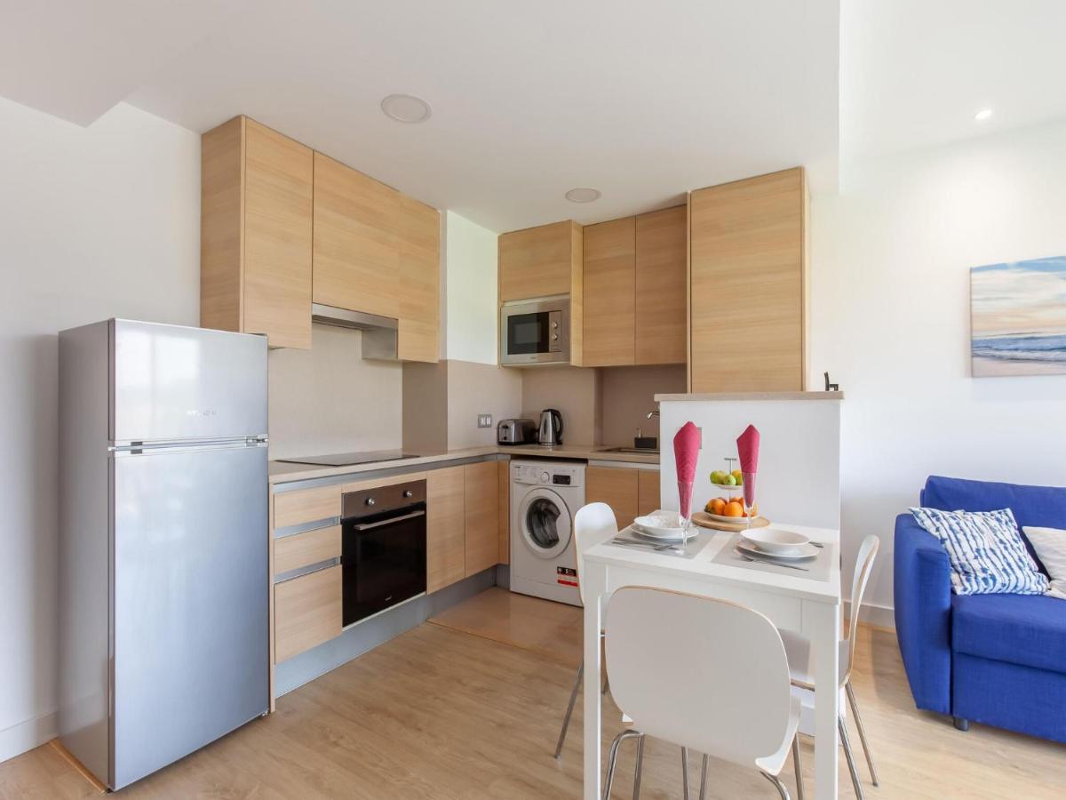 Belvilla By Oyo Modern Apartment In ปาลามอส ภายนอก รูปภาพ