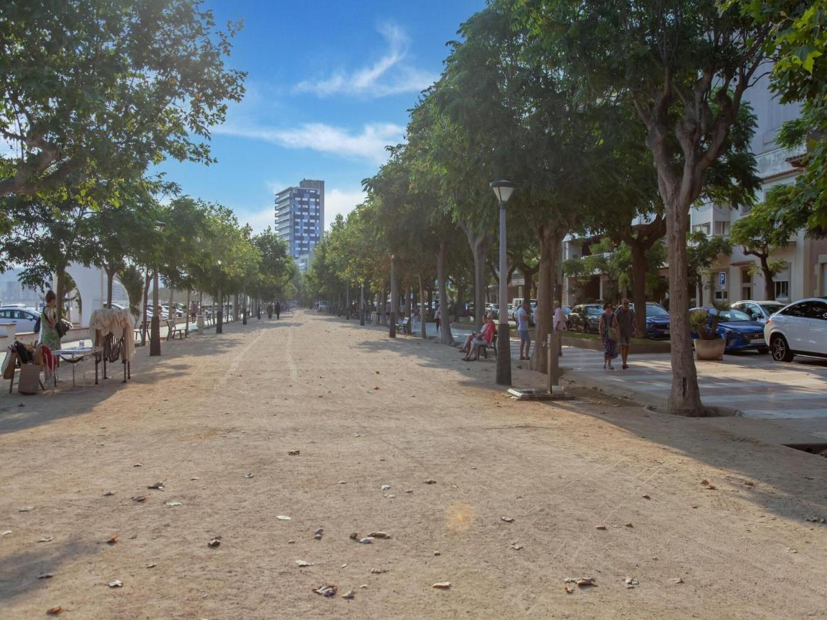 Belvilla By Oyo Modern Apartment In ปาลามอส ภายนอก รูปภาพ